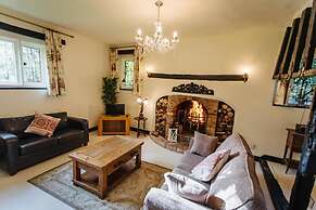 Breathtaking Elizabethan Manor House