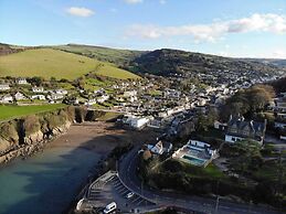 Homely 2- bed Apartment -ground Floor-sleeps 4