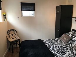 Homely 2- bed Apartment -ground Floor-sleeps 4