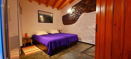 Lovely Bed House With one Room in Monsaraz Castle