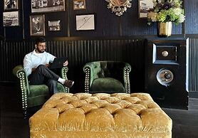 Midnight Sun, a Coast Hotel