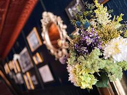 Midnight Sun, a Coast Hotel