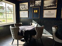 Midnight Sun, a Coast Hotel