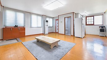 Jeju Badaaehyanggi Pension