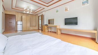 Jeju Badaaehyanggi Pension
