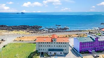 Jeju Badaaehyanggi Pension