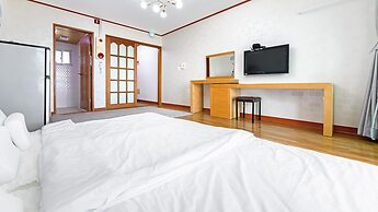 Jeju Badaaehyanggi Pension