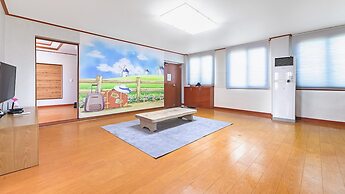 Jeju Badaaehyanggi Pension