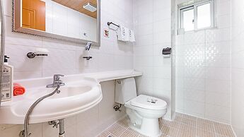 Jeju Badaaehyanggi Pension