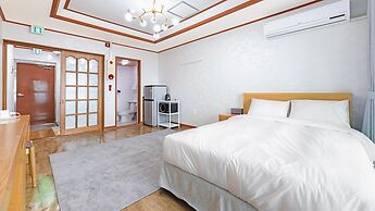 Jeju Badaaehyanggi Pension