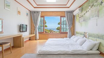 Jeju Badaaehyanggi Pension