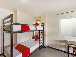 Vaccinated Staff - OYO 850 Clr Mn Inn