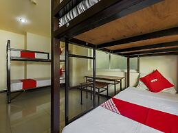 Vaccinated Staff - OYO 850 Clr Mn Inn