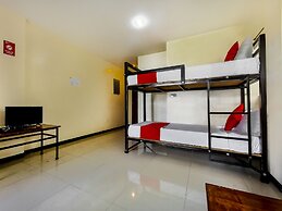 Vaccinated Staff - OYO 850 Clr Mn Inn