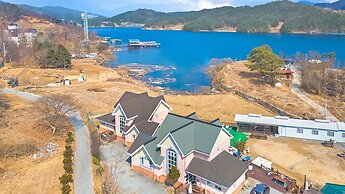 Gapyeong Dochi Vill Pension