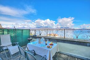Rooftop On Stresa Lake View