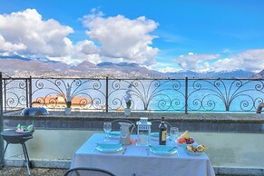 Rooftop On Stresa Lake View