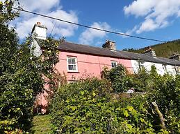 Relaxing 2-bed Cottage in Rhandirmwyn