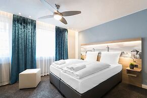 Riverview Apartments by dasPaul