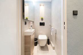 Riverview Apartments by dasPaul