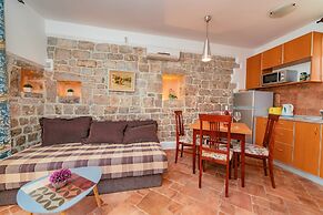 Apartment Bigovo Veljic-traste