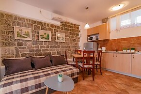 Apartment Bigovo Veljic-traste