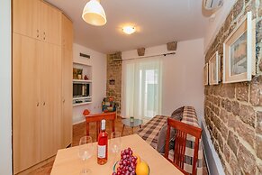 Apartment Bigovo Veljic-traste