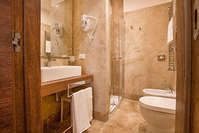 Dimora Sanfelice in the Heart of Naples