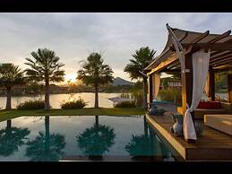 Dasiri Lakefront Villa Premium