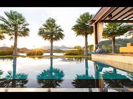 Dasiri Lakefront Villa Premium