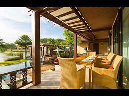 Dasiri Lakefront Villa Premium