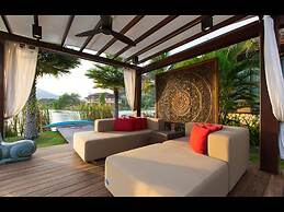 Dasiri Lakefront Villa Premium
