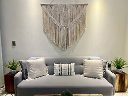 First-rate Vacation 2B Apt Huge Pool Bbq Gym