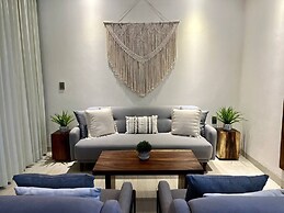 First-rate Vacation 2B Apt Huge Pool Bbq Gym