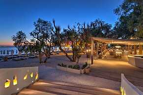 Brand new Brilliant Apartment at Athenian Riviera