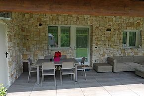 Villa With Pool - Wanderlust