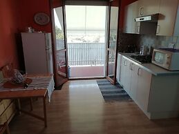 Charming Studio With Shared Pools