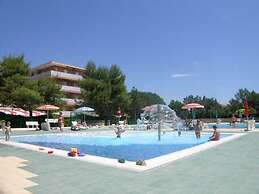 Enjoy a Lovely Flat With Pool - Beahost