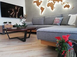 Luxury 80m2 Apartment With Balkony Downtown