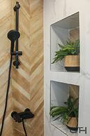 Luxury 80m2 Apartment With Balkony Downtown