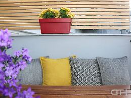 Luxury 80m2 Apartment With Balkony Downtown