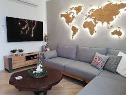 Luxury 80m2 Apartment With Balkony Downtown