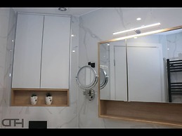 Luxury 80m2 Apartment With Balkony Downtown