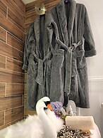 Extended Stay, the Premier Apt at 1906 Sanctuary of the Swan, Sleeps 4