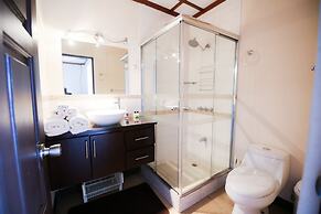 Large And Cosy Apartment With Private Garden