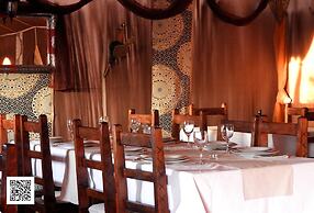 Room in Guest Room - Luxury Desert Camp in Merzouga