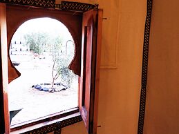 Room in Guest Room - Luxury Desert Camp in Merzouga