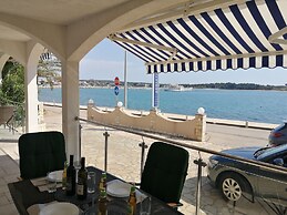 Apartment Romana - Beachfront