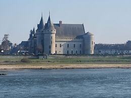 Logis Hôtel Sully le Château