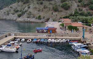 Zora Holiday Home